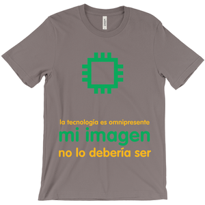 Tech is Ubiquitous Adult T-Shirts (Spanish)
