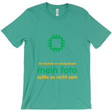 Tech is Ubiquitous Adult T-shirt (German)