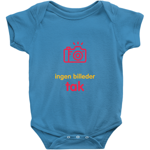 No Photos Onesie (Danish)