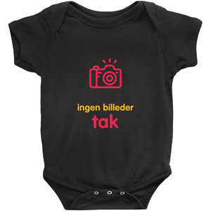 No Photos Onesie (Danish)